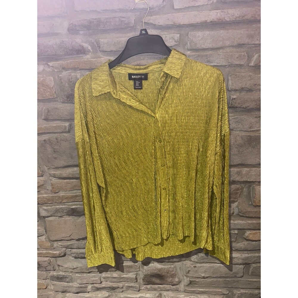 Bailey/44 XL Button down crinkle Blouse